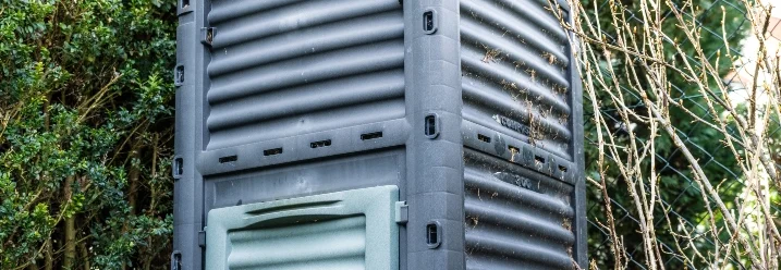 Ein Komposter aus Plastik.